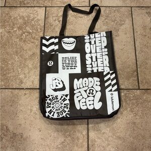 Lululemon shopping bag NEW large